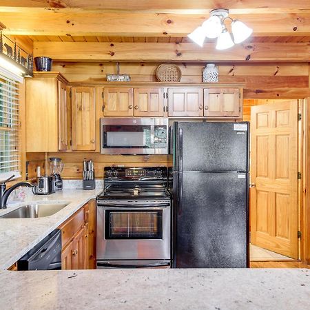 Pigeon Forge Cabin Premier Location And Hot Tub Luaran gambar