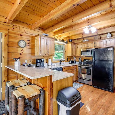 Pigeon Forge Cabin Premier Location And Hot Tub Luaran gambar
