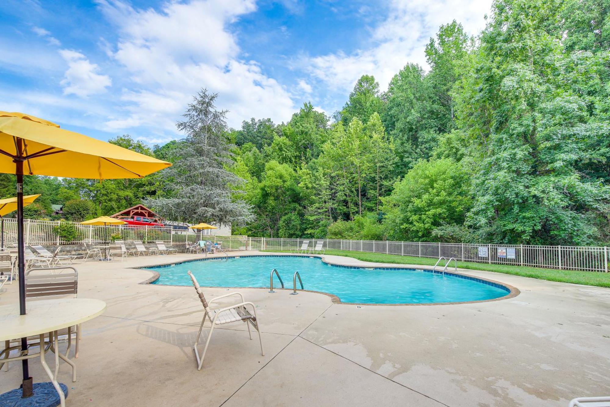 Pigeon Forge Cabin Premier Location And Hot Tub Luaran gambar