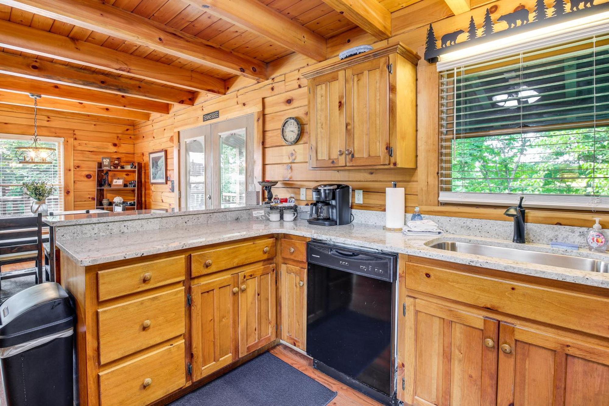 Pigeon Forge Cabin Premier Location And Hot Tub Luaran gambar